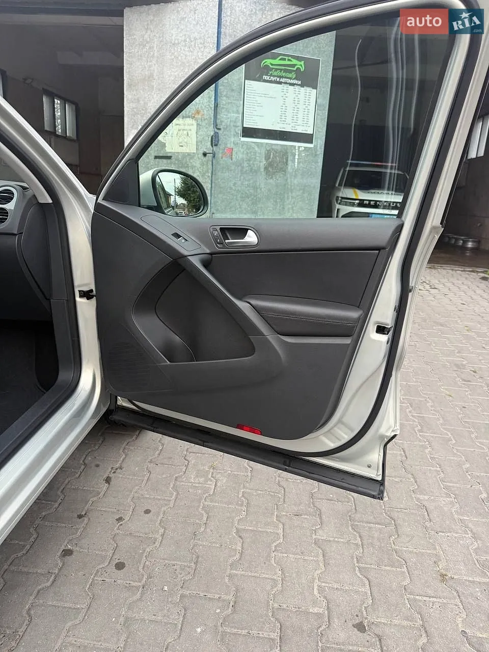 2015 Volkswagen Tiguan - мініатюра 12