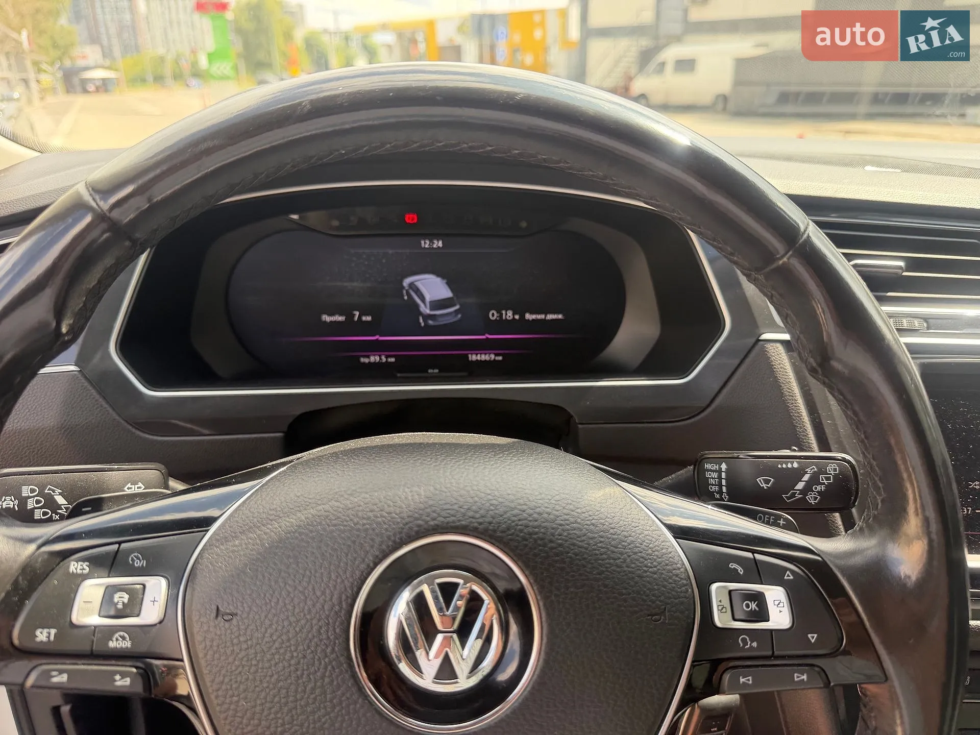2016 Volkswagen Tiguan - мініатюра 17