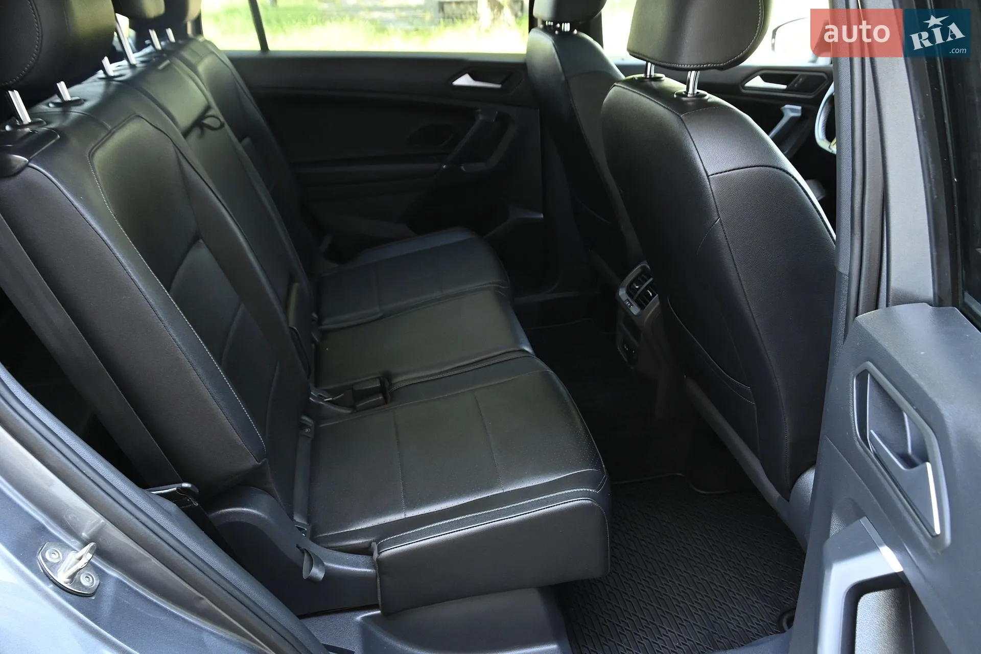 2020 Volkswagen Tiguan - мініатюра 27