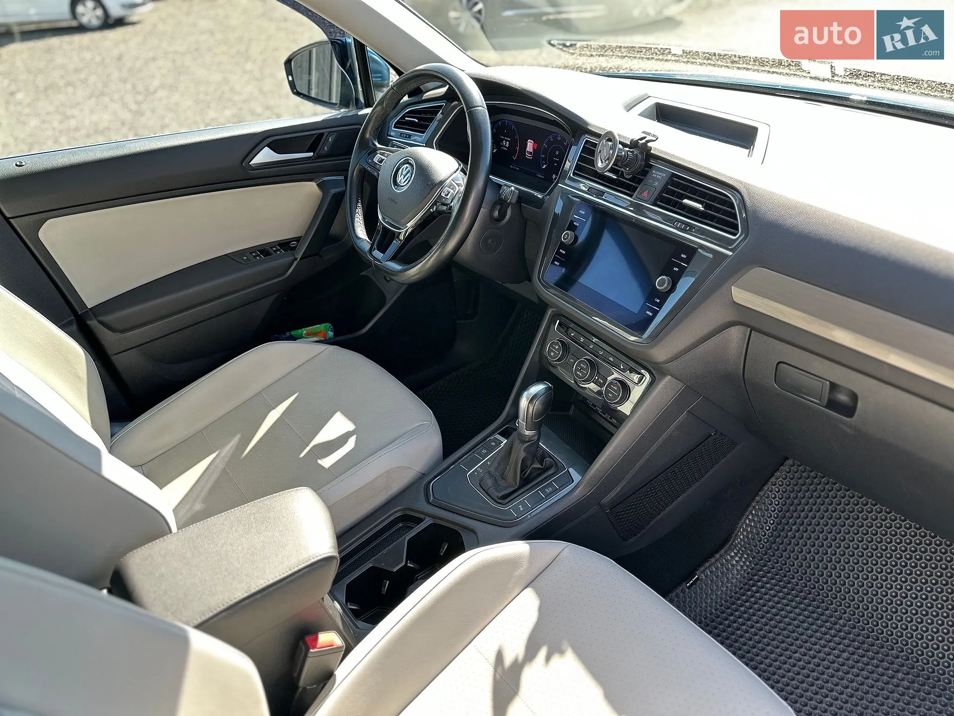 2019 Volkswagen Tiguan - мініатюра 17