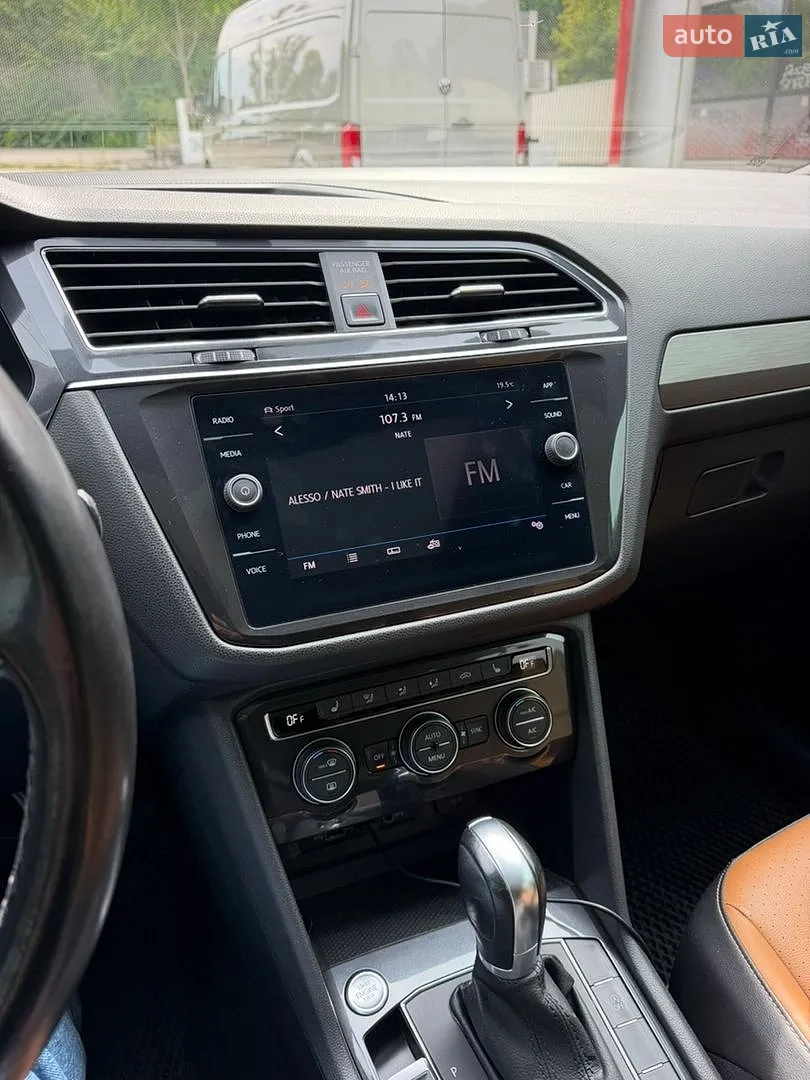 2018 Volkswagen Tiguan - мініатюра 9