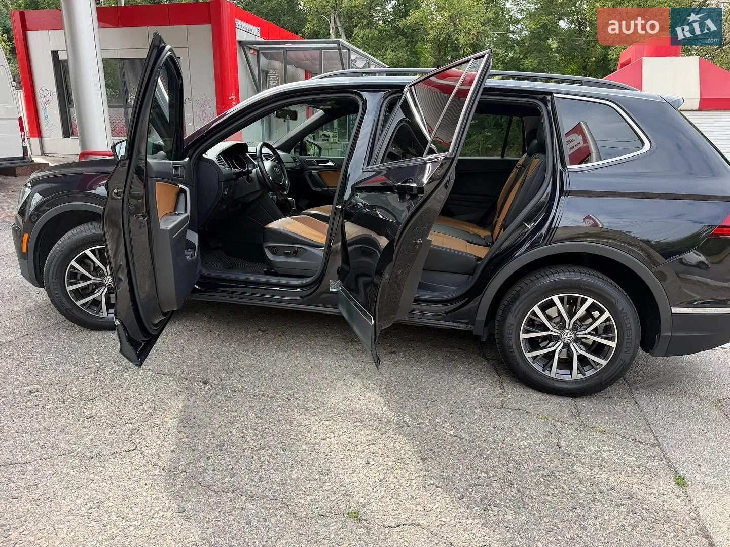 2018 Volkswagen Tiguan - мініатюра 12