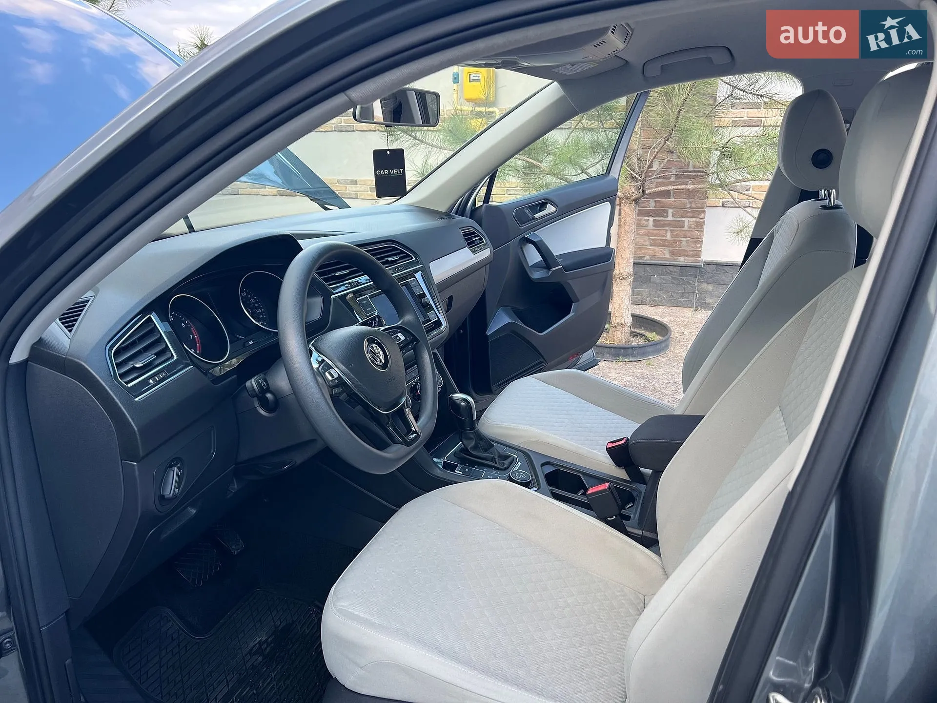 2018 Volkswagen Tiguan - мініатюра 39