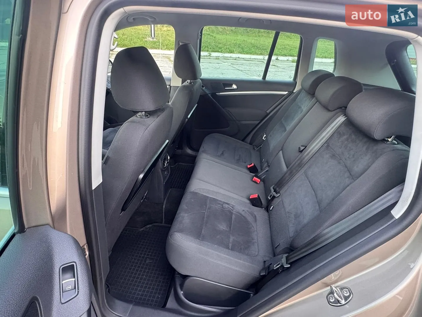 2015 Volkswagen Tiguan - мініатюра 17
