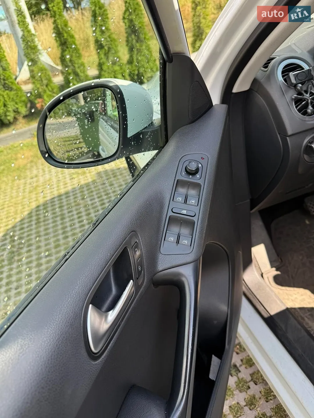 2017 Volkswagen Tiguan - мініатюра 4