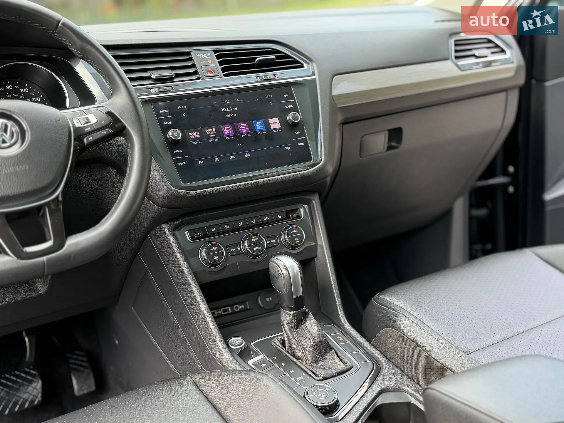 2020 Volkswagen Tiguan - мініатюра 41