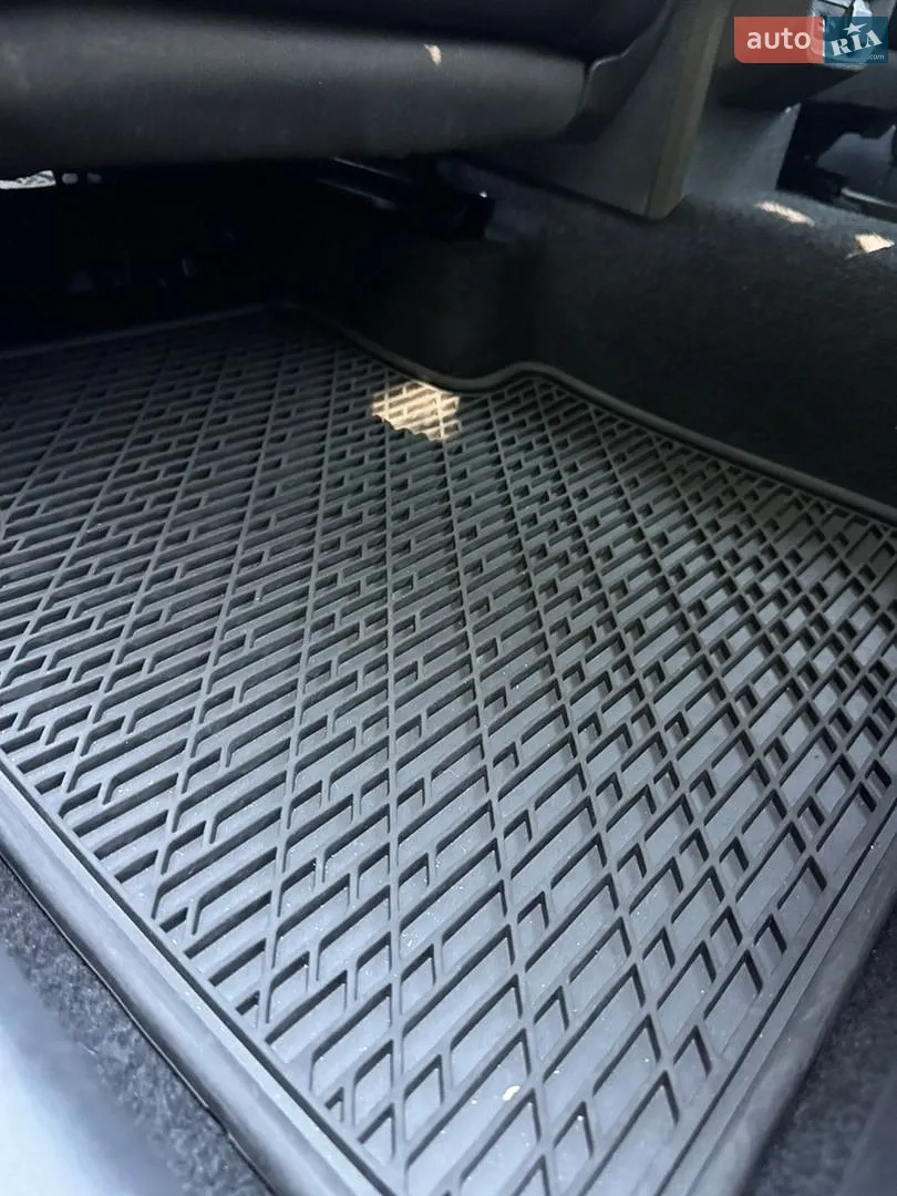 2018 Volkswagen Tiguan - мініатюра 28
