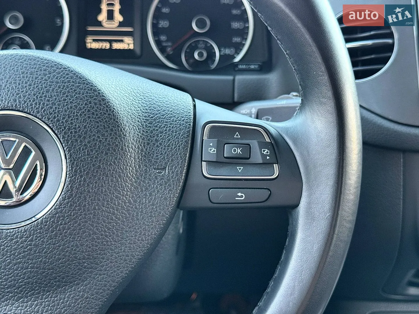 2014 Volkswagen Tiguan - мініатюра 43