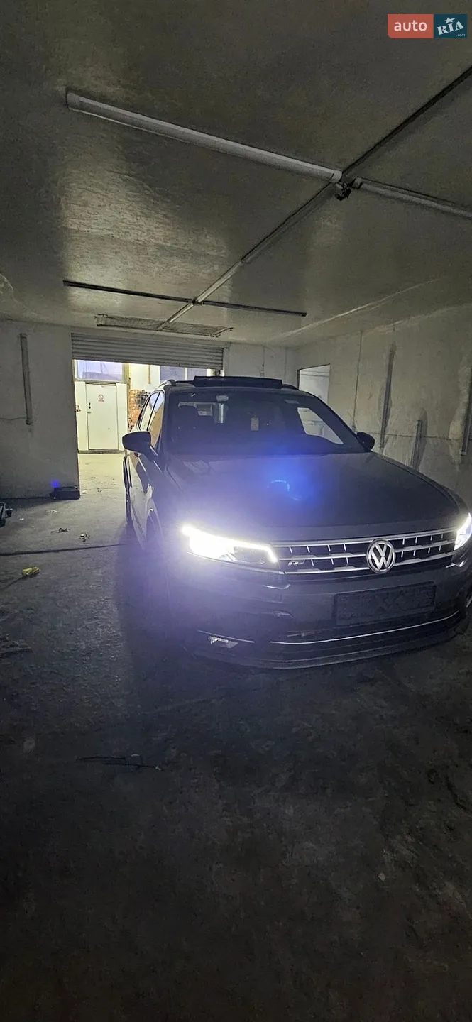 2020 Volkswagen Tiguan - фото 1