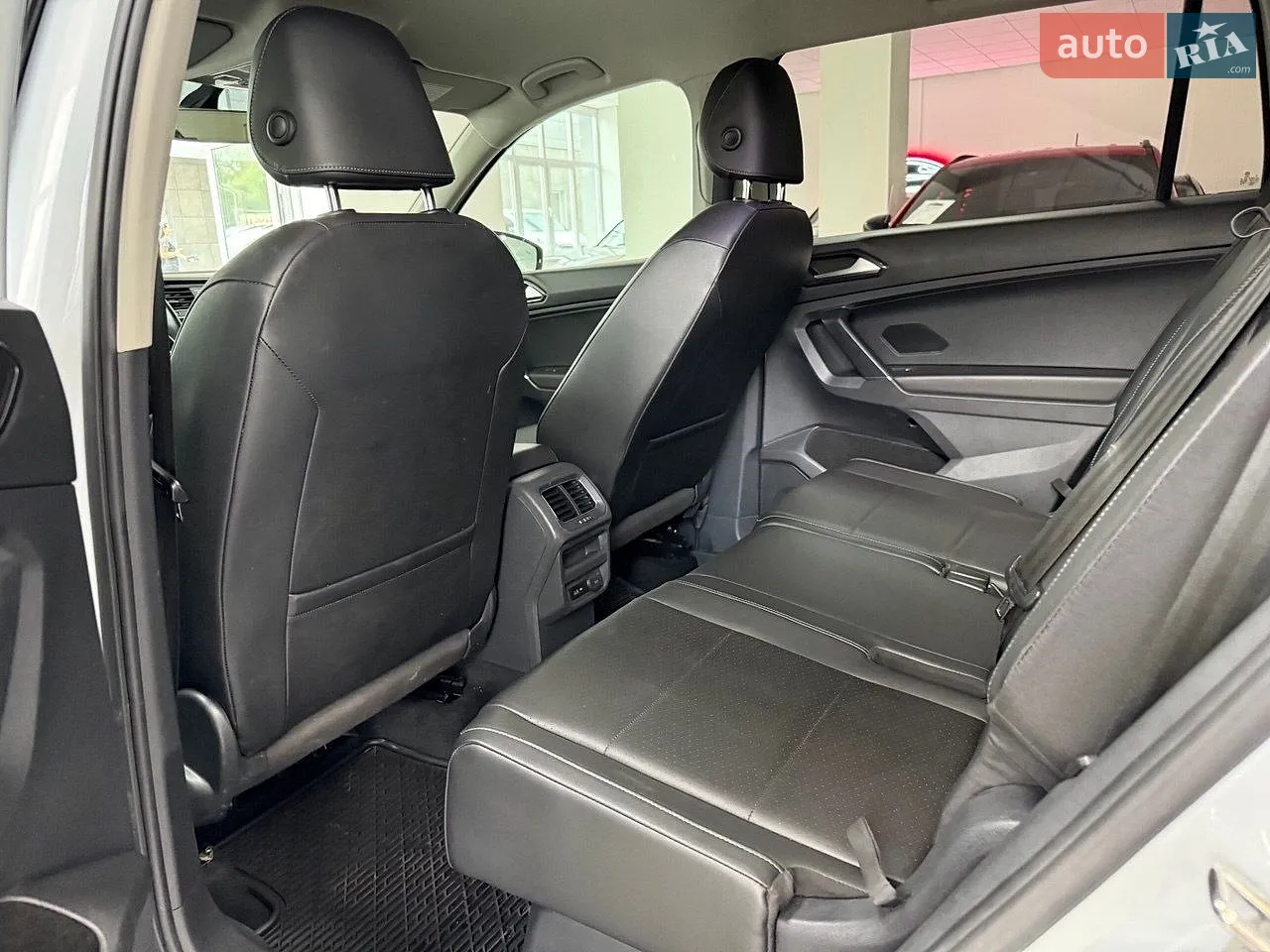 2018 Volkswagen Tiguan - мініатюра 5