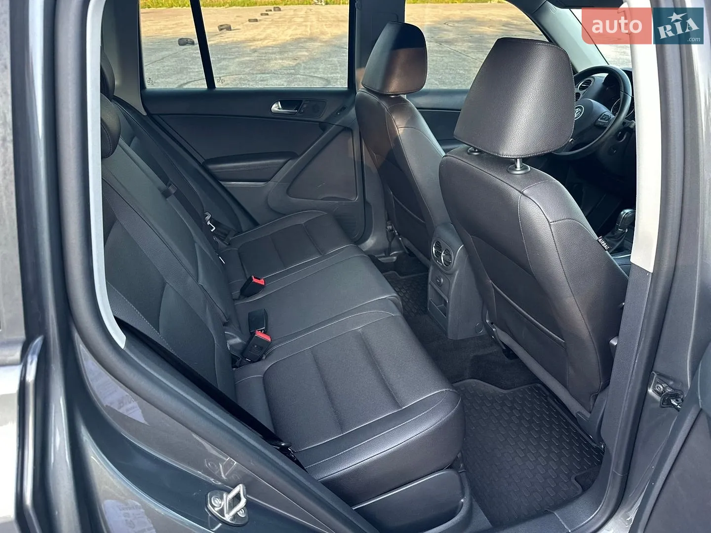2016 Volkswagen Tiguan - мініатюра 10