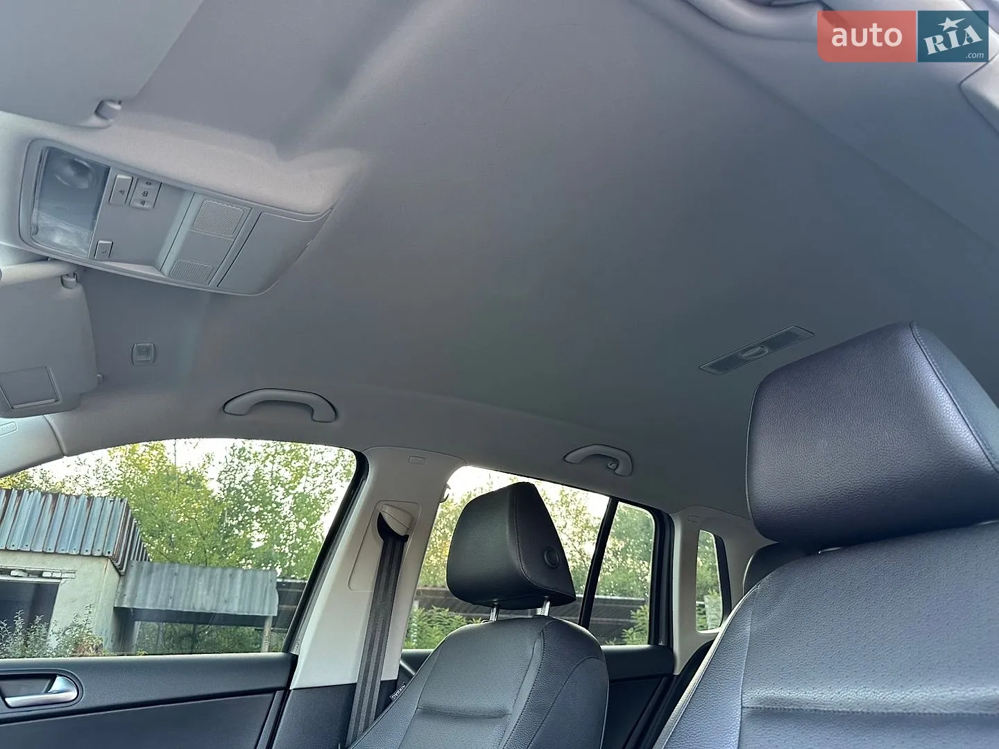 2016 Volkswagen Tiguan - мініатюра 17