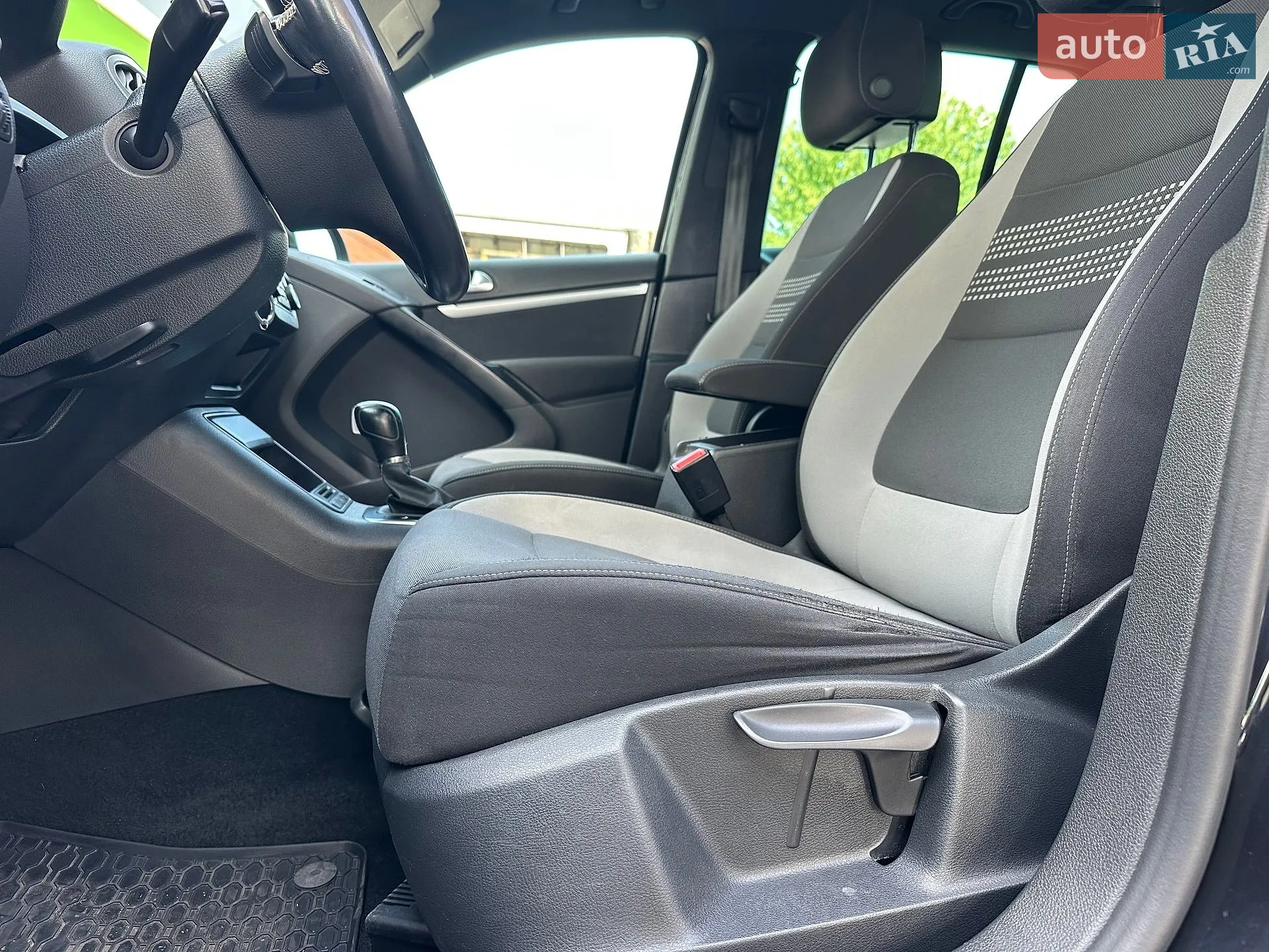 2013 Volkswagen Tiguan - мініатюра 25