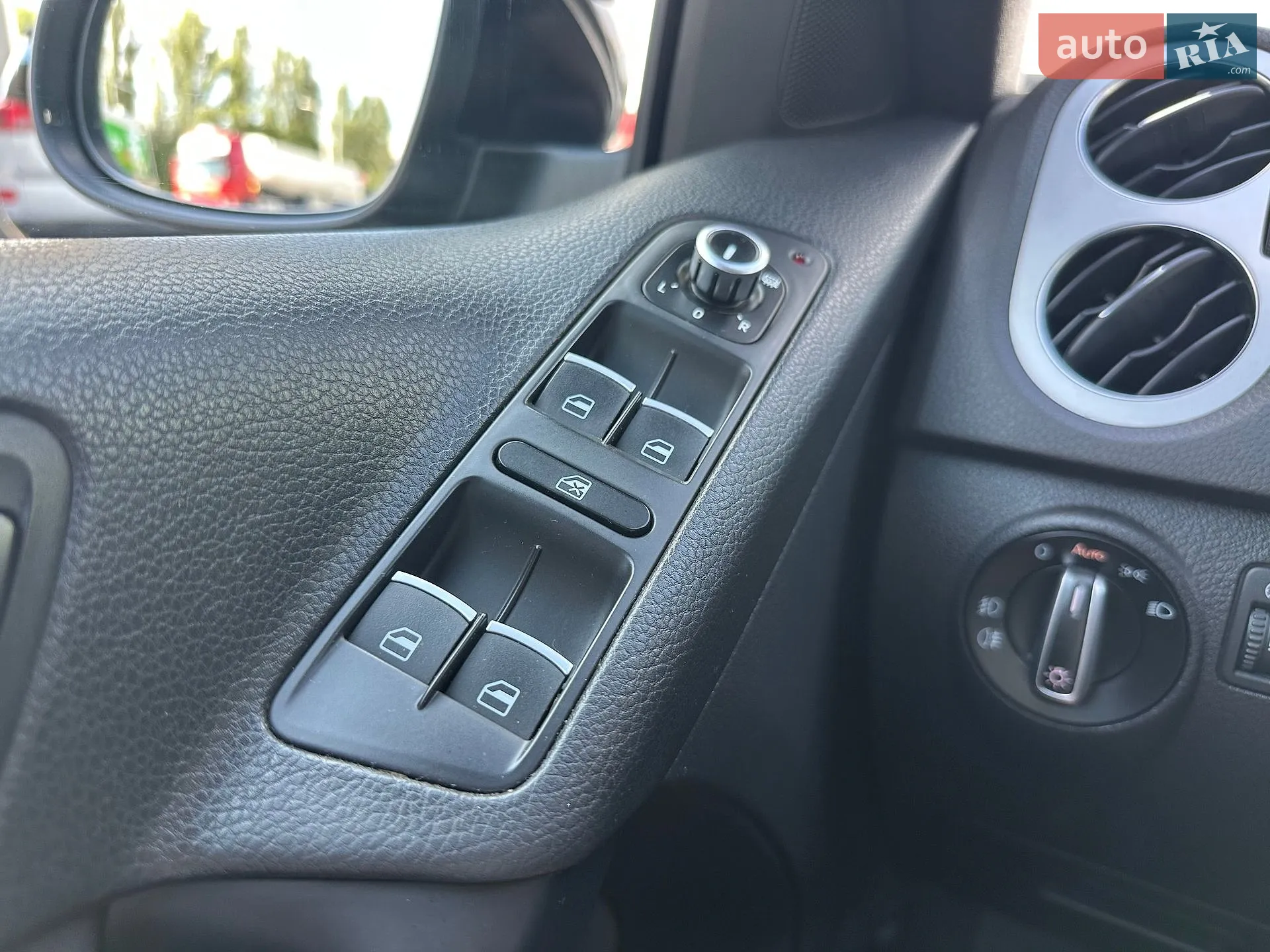 2013 Volkswagen Tiguan - мініатюра 79