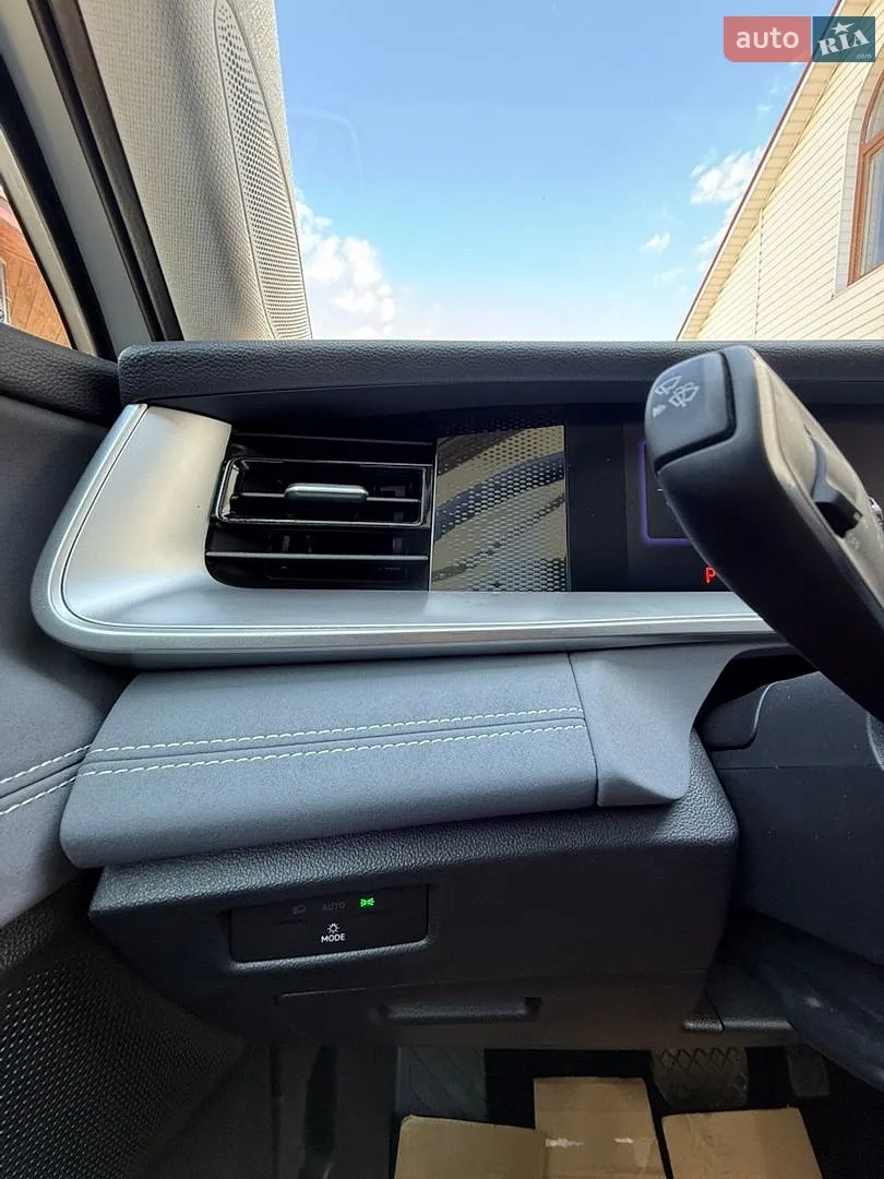 2025 Volkswagen Tiguan - мініатюра 9