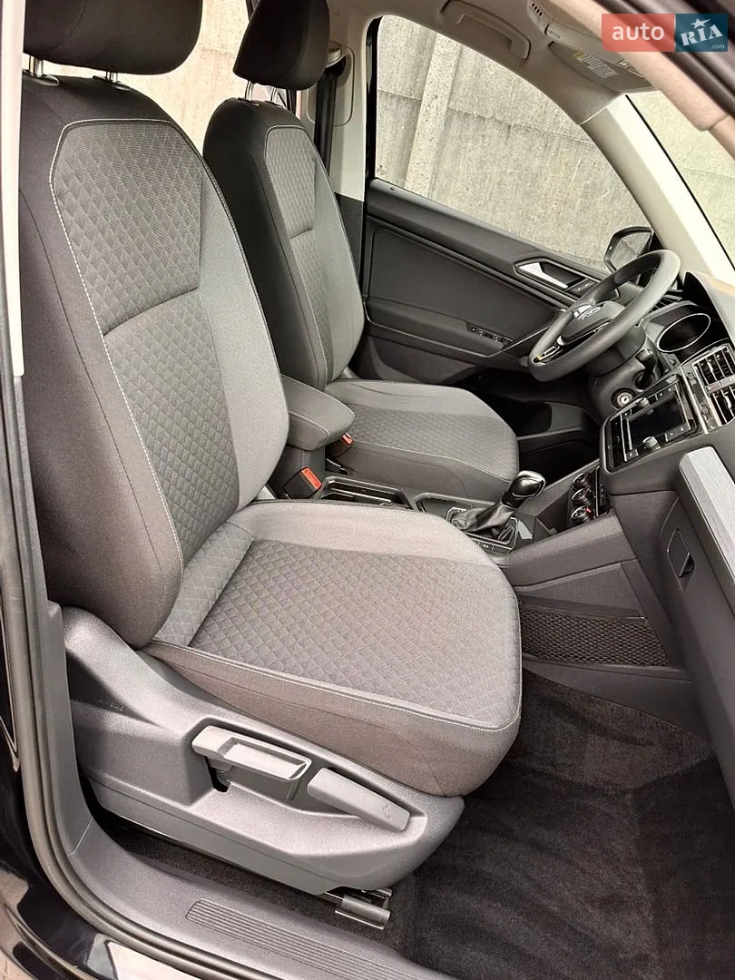 2021 Volkswagen Tiguan - мініатюра 12