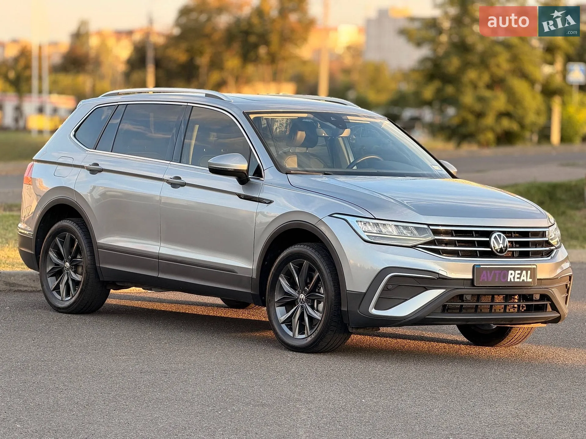 2022 Volkswagen Tiguan - мініатюра 12