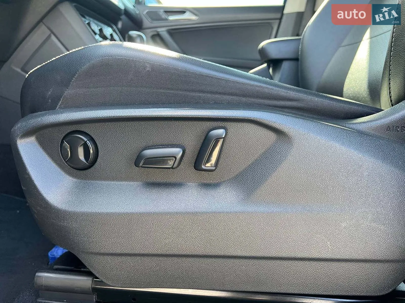 2018 Volkswagen Tiguan - мініатюра 22