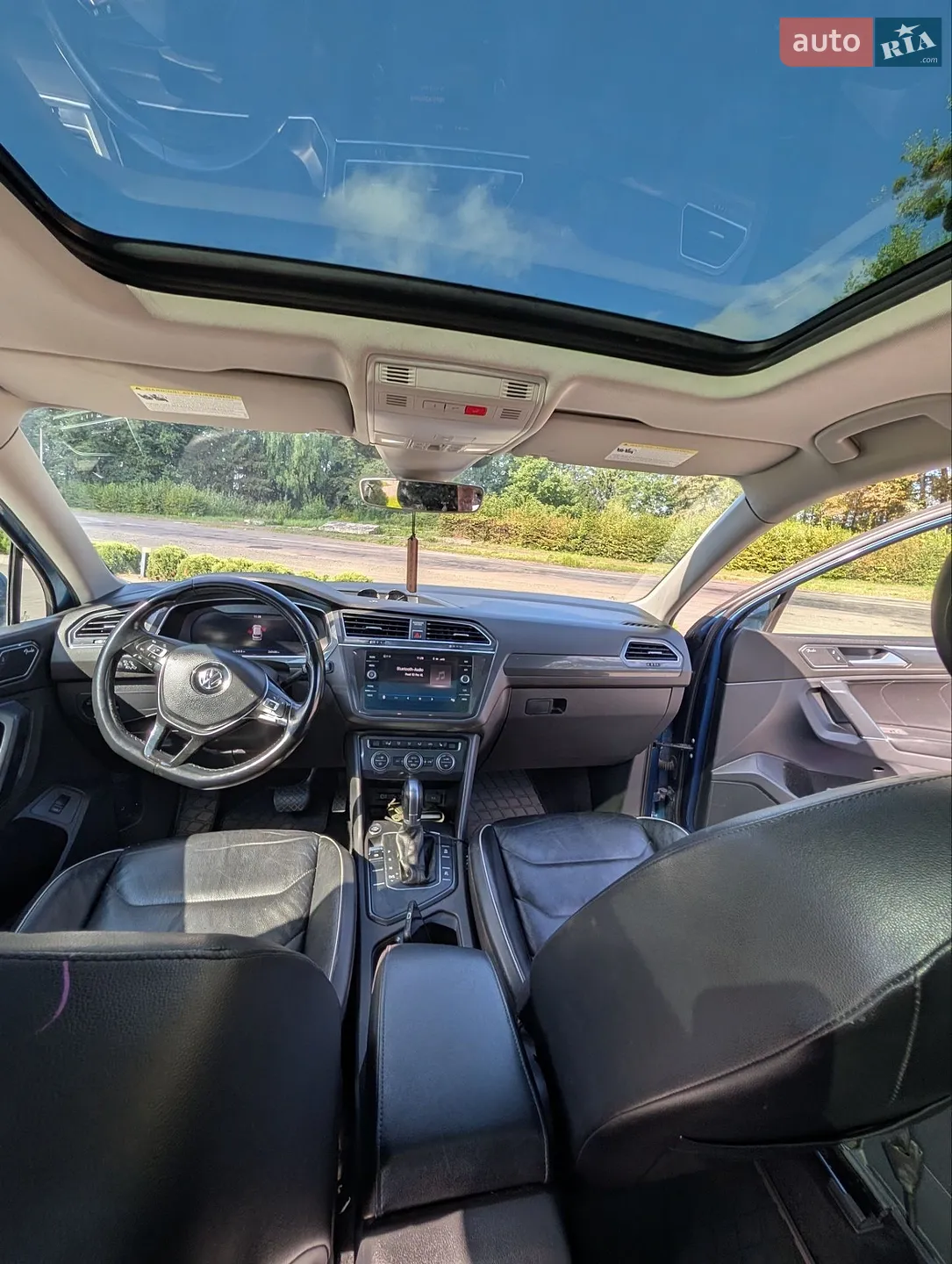 2017 Volkswagen Tiguan - мініатюра 11
