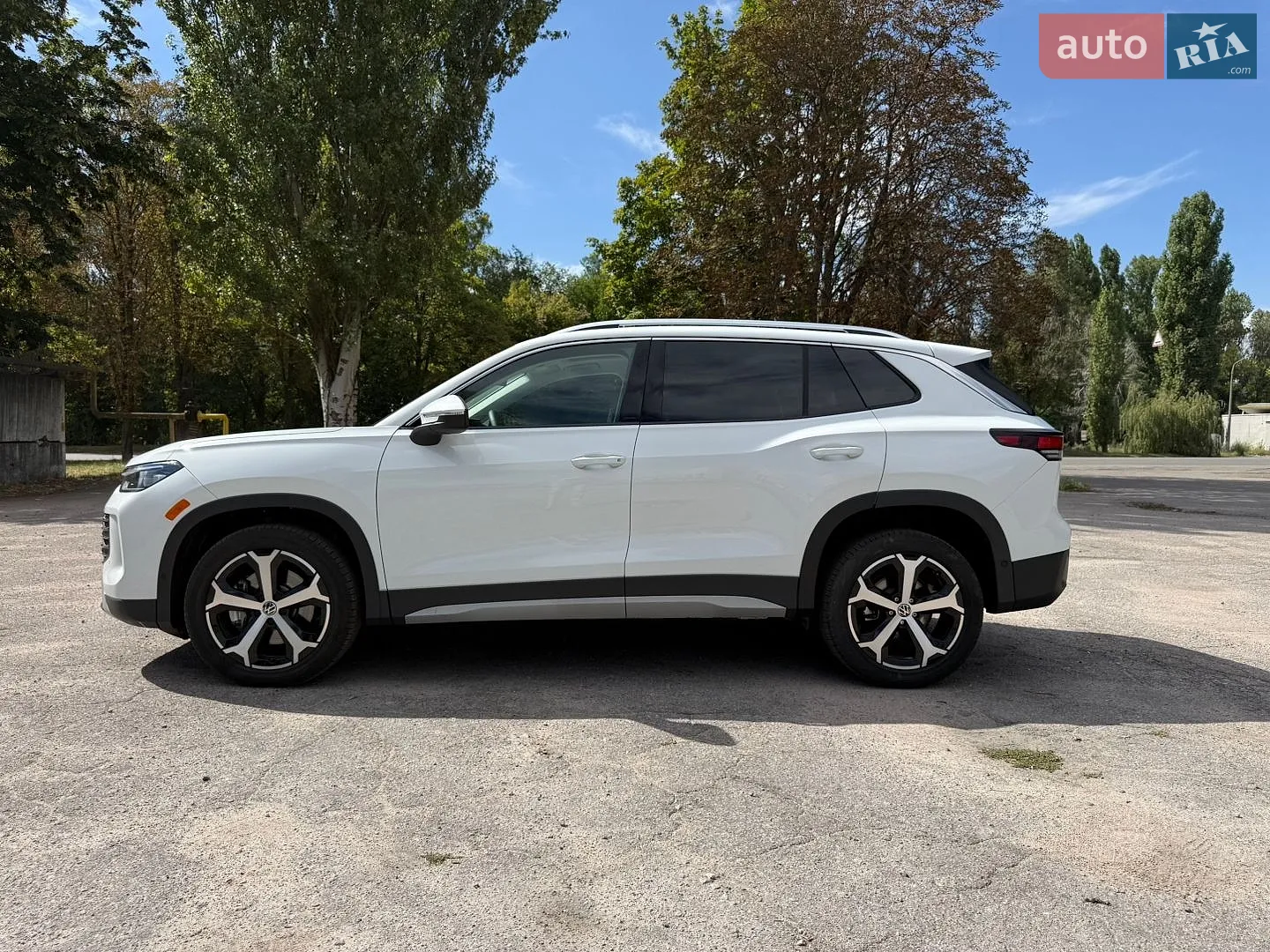 2025 Volkswagen Tiguan - мініатюра 3