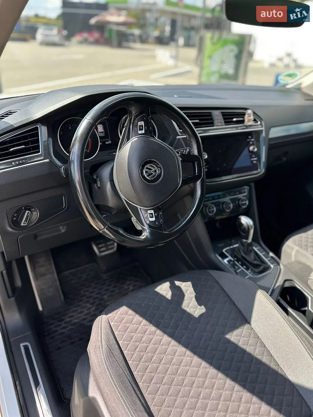 2018 Volkswagen Tiguan - мініатюра 22