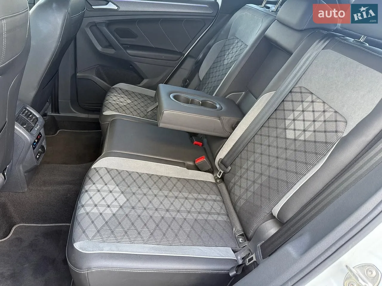 2023 Volkswagen Tiguan - мініатюра 27