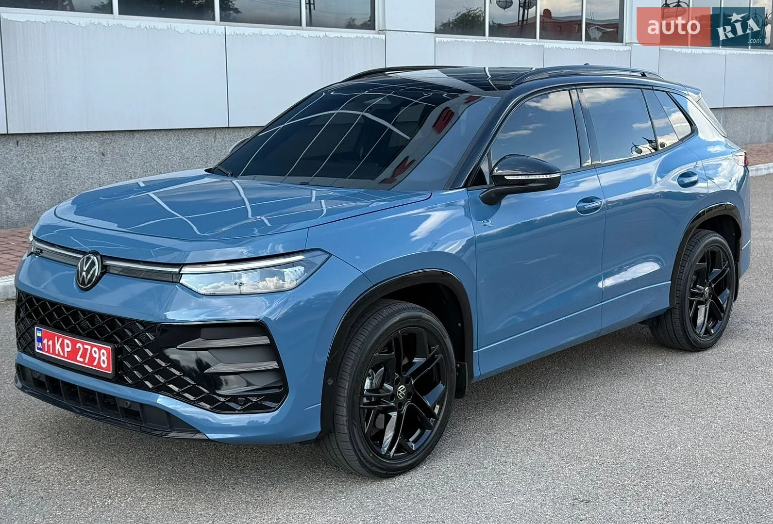 2025 Volkswagen Tiguan - мініатюра 2
