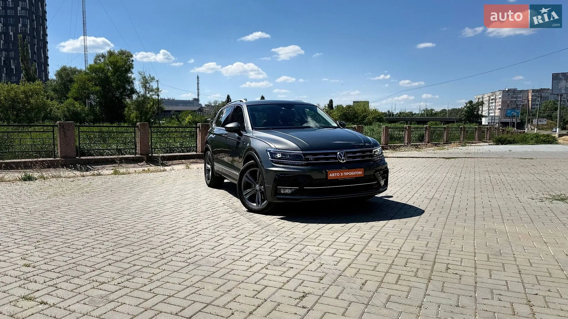 2019 Volkswagen Tiguan - мініатюра 2