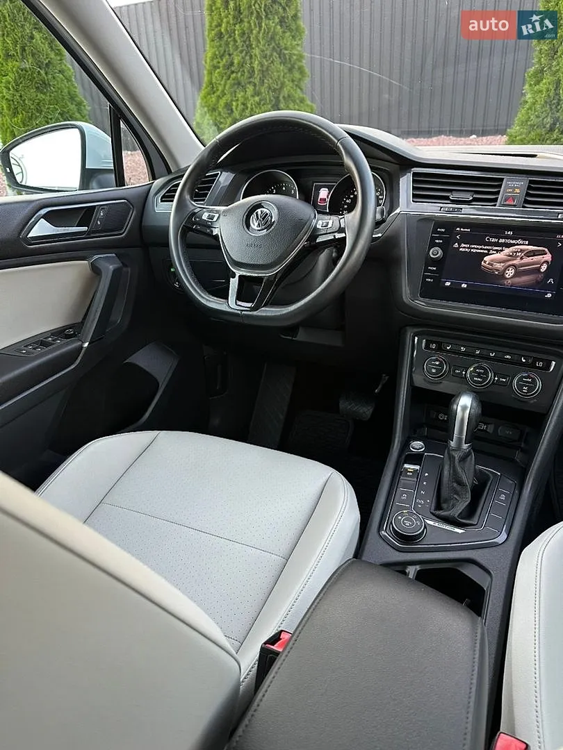 2017 Volkswagen Tiguan - мініатюра 22