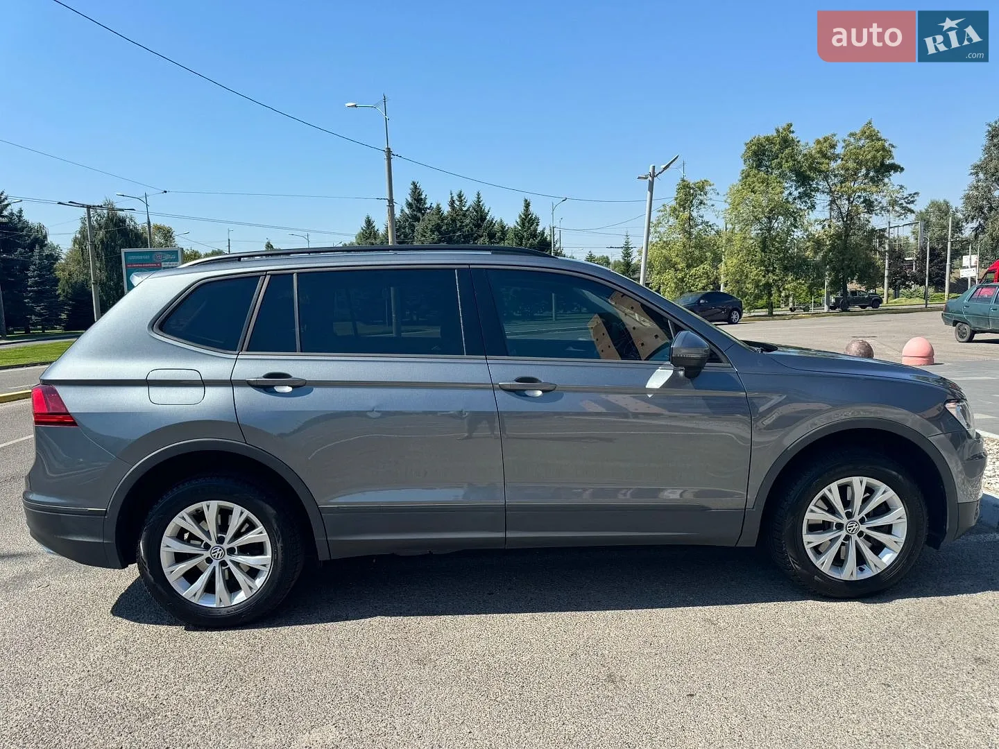 2020 Volkswagen Tiguan - мініатюра 2