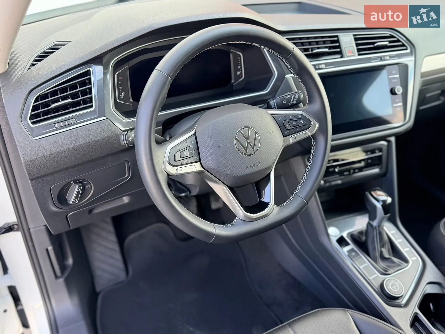 2024 Volkswagen Tiguan - мініатюра 16