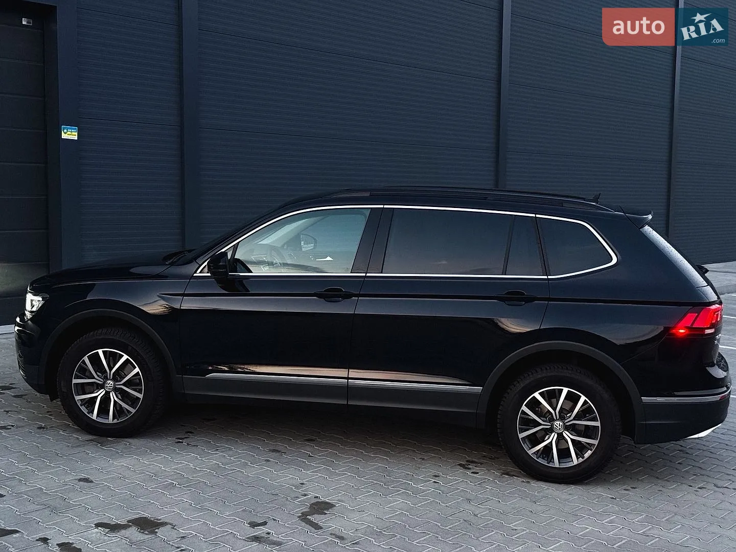 2020 Volkswagen Tiguan - мініатюра 13