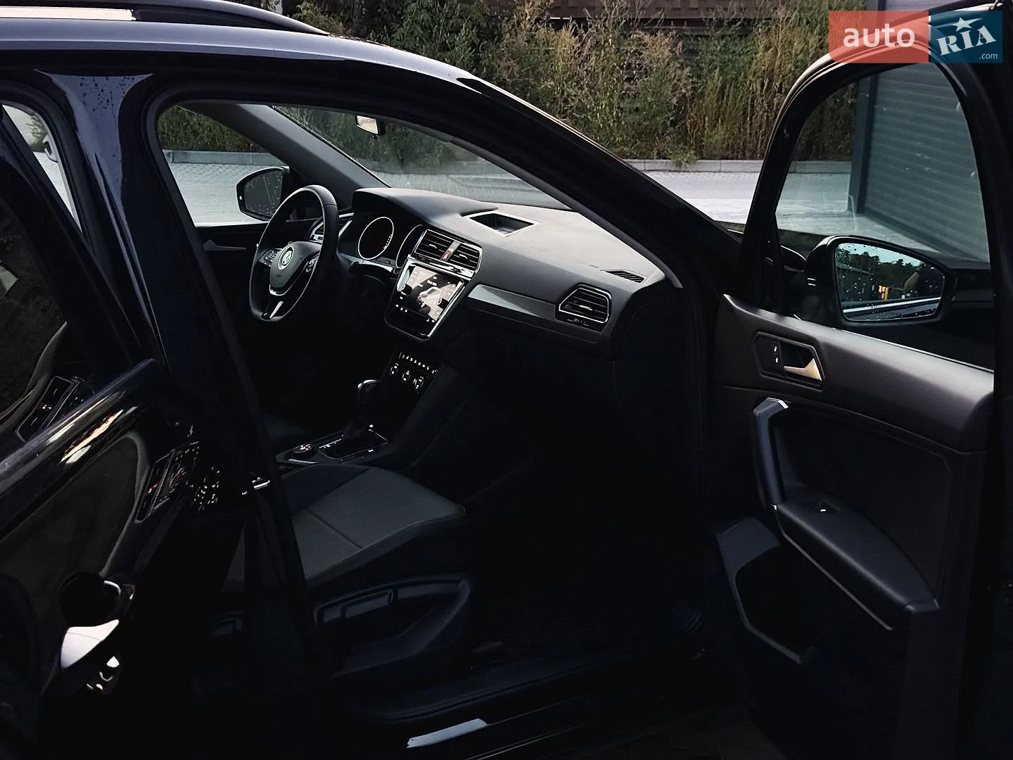 2020 Volkswagen Tiguan - мініатюра 28