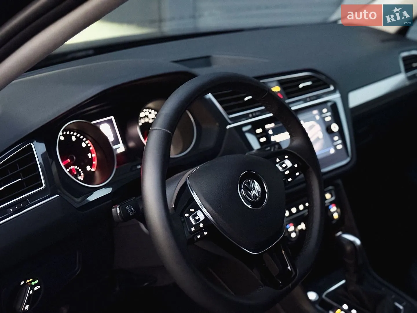 2020 Volkswagen Tiguan - мініатюра 38