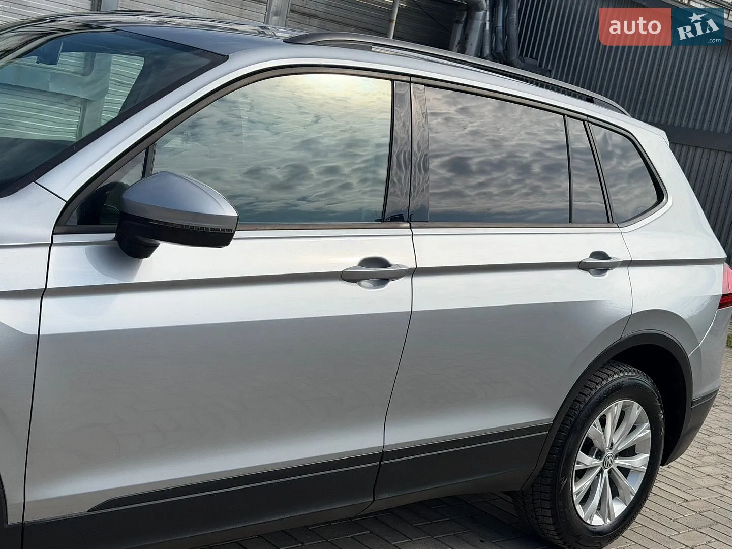 2019 Volkswagen Tiguan - мініатюра 25