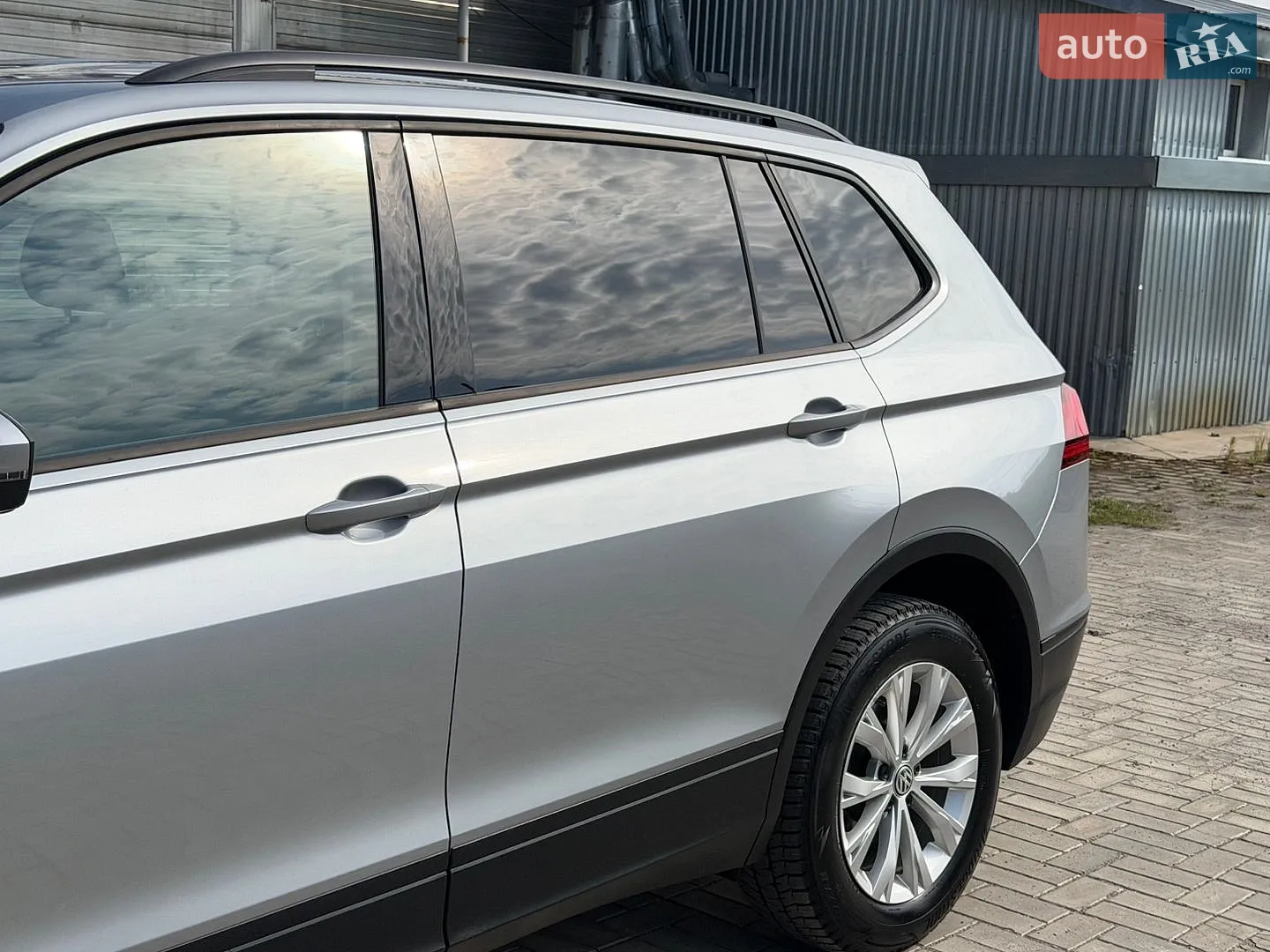 2019 Volkswagen Tiguan - мініатюра 27