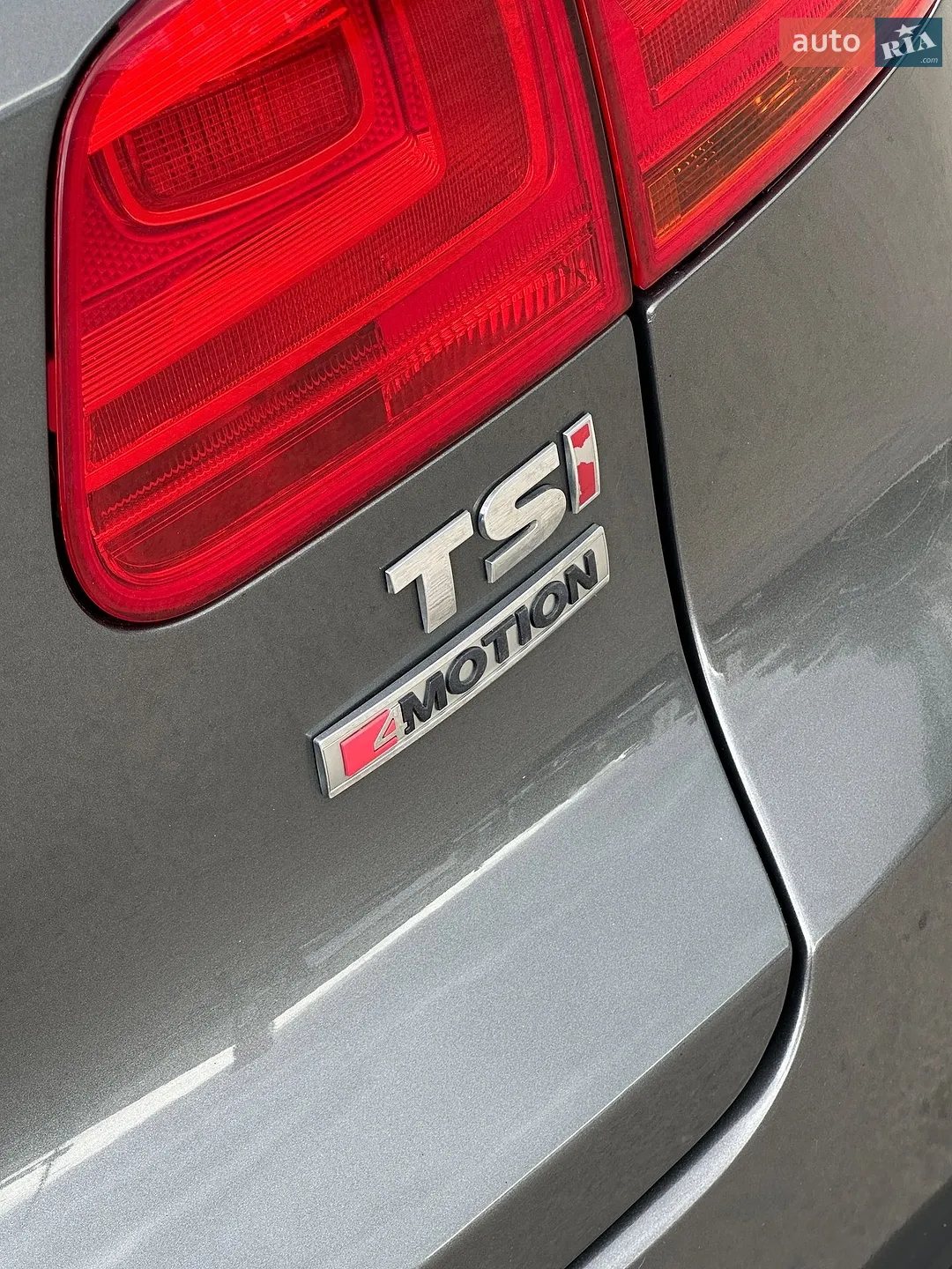 2017 Volkswagen Tiguan - мініатюра 11