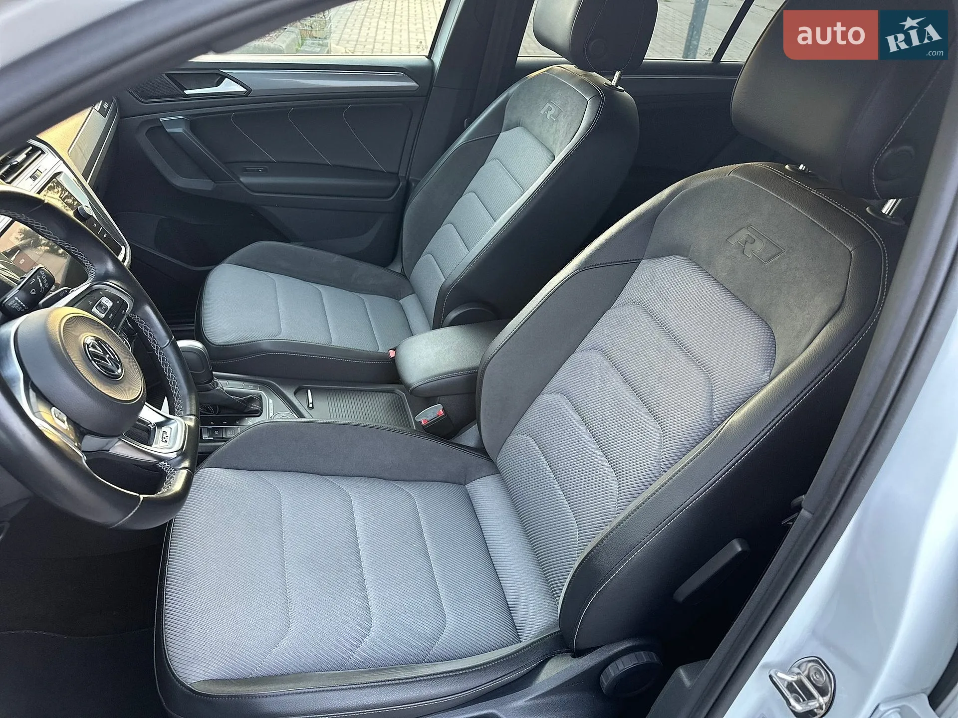 2020 Volkswagen Tiguan - мініатюра 21