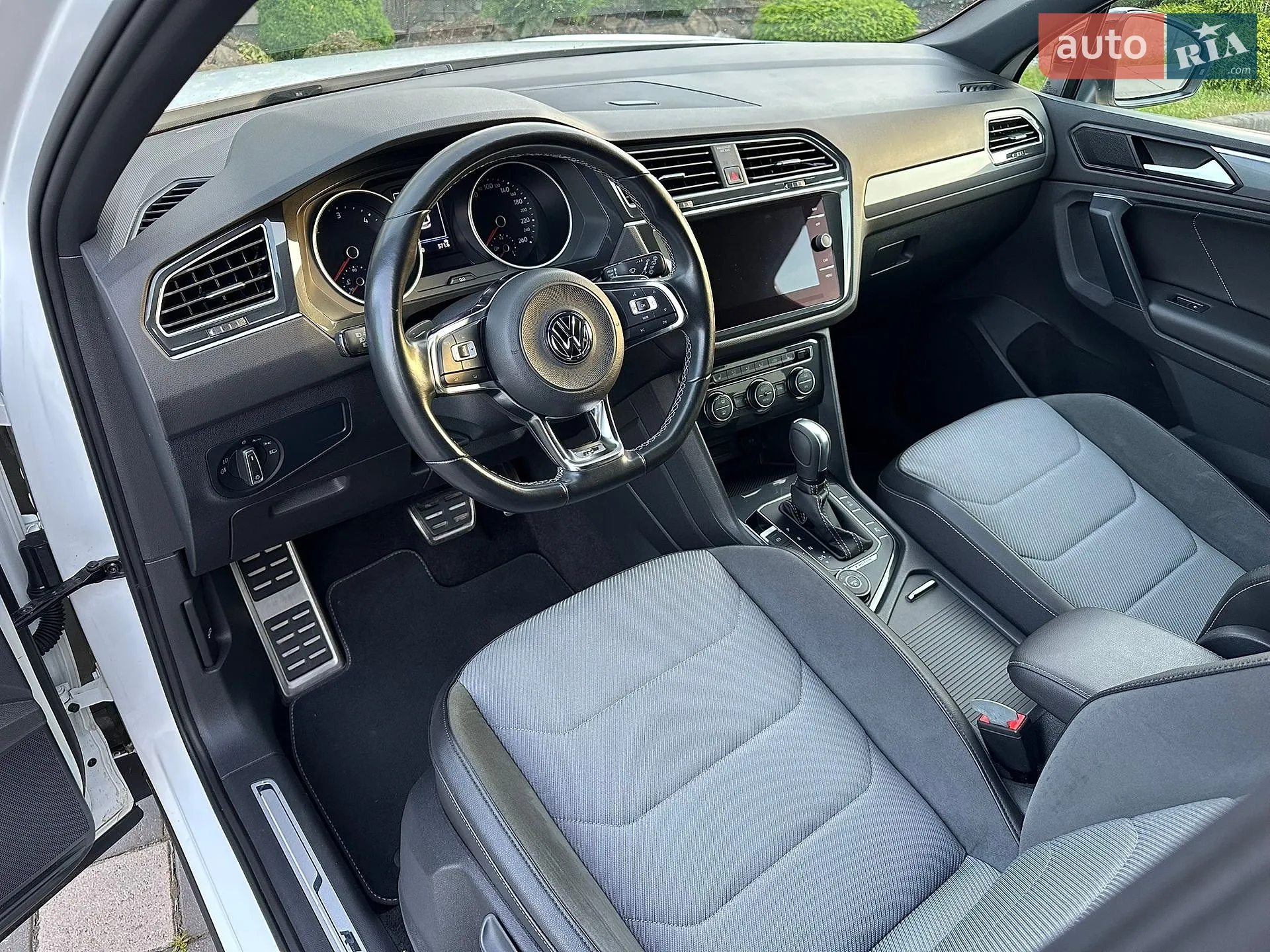2020 Volkswagen Tiguan - мініатюра 20