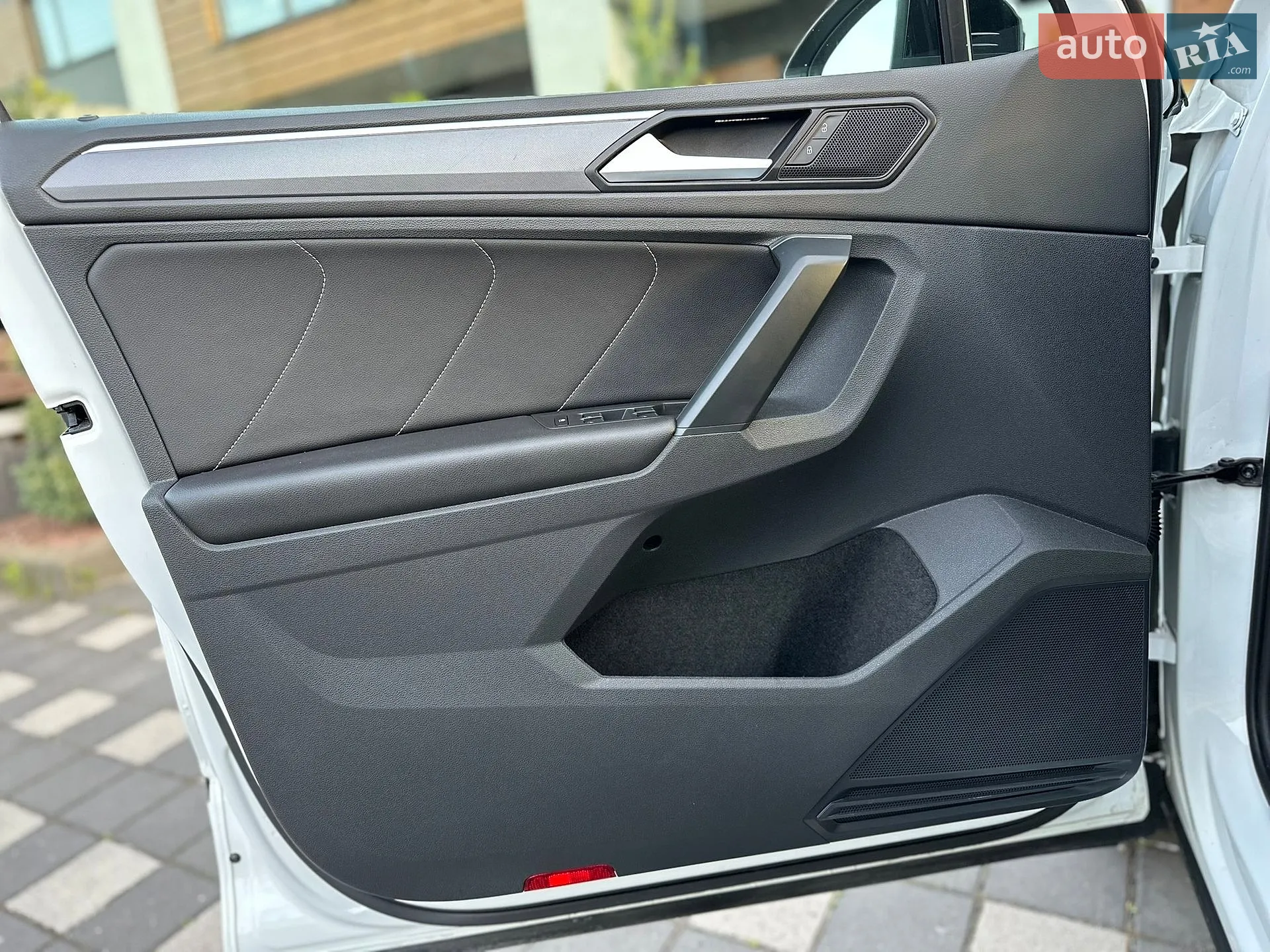 2020 Volkswagen Tiguan - мініатюра 27