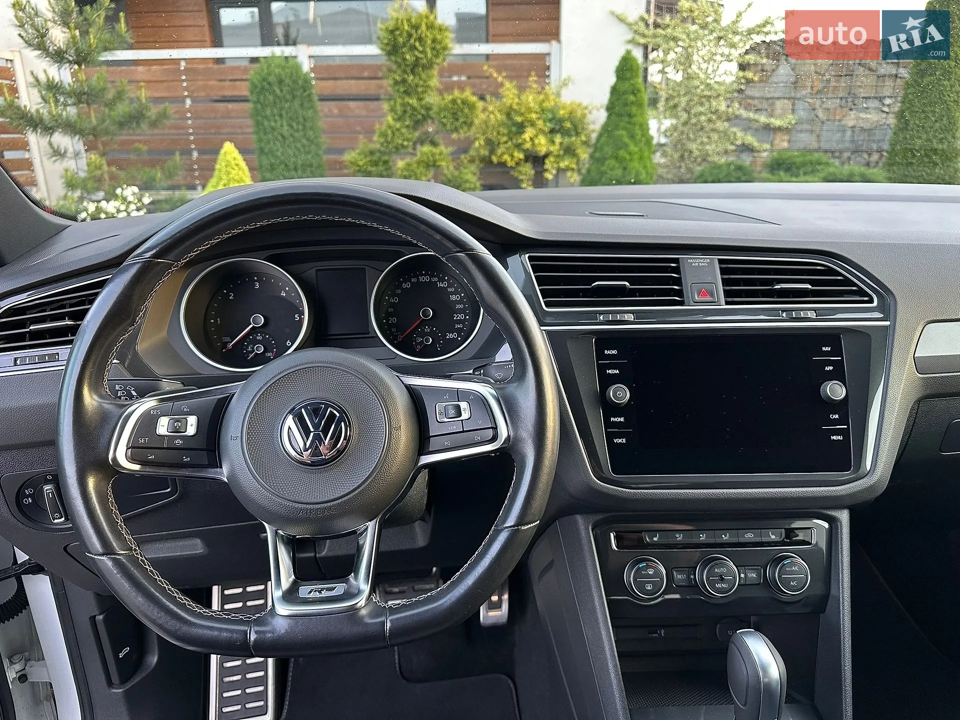2020 Volkswagen Tiguan - мініатюра 30