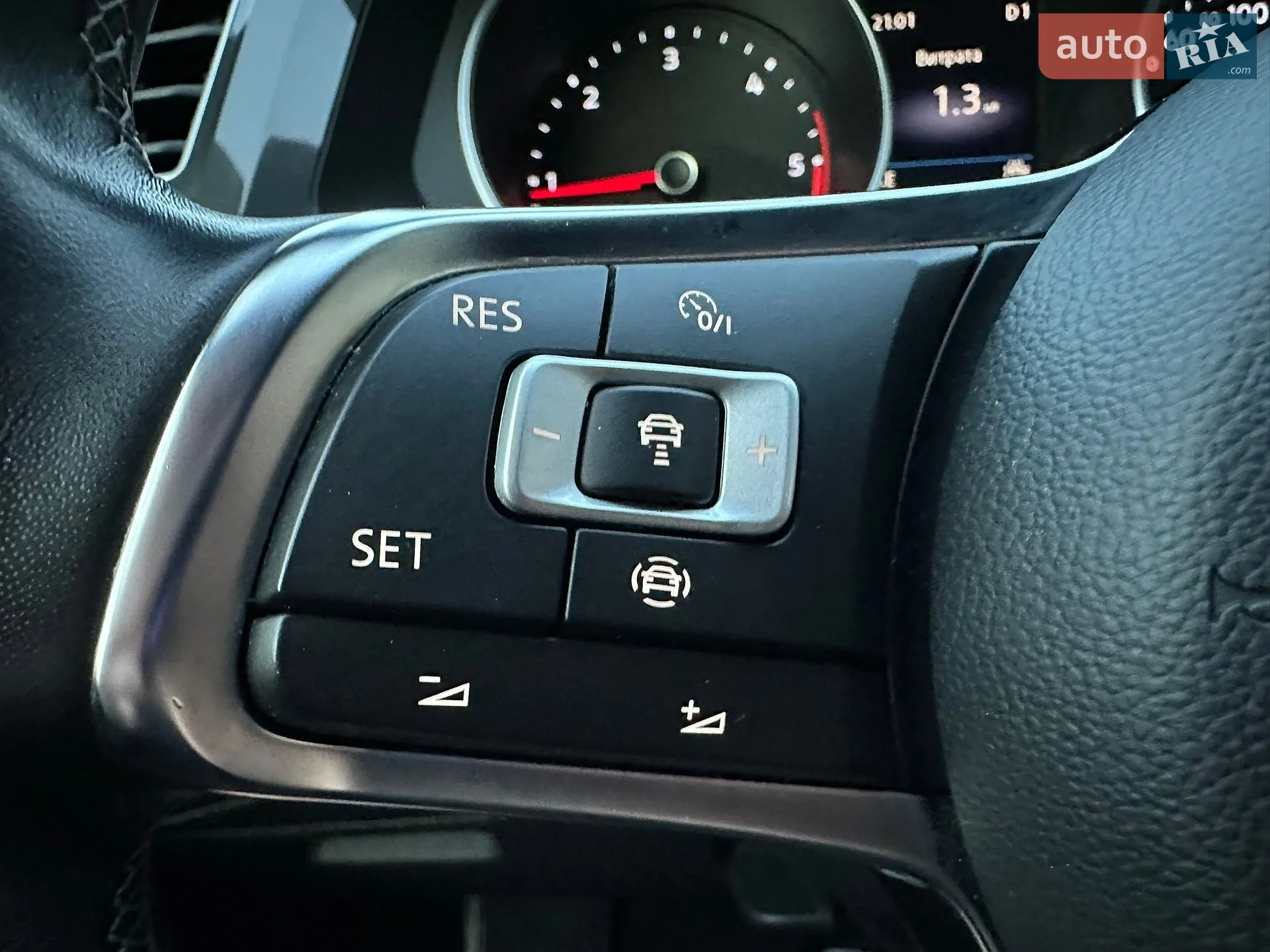 2020 Volkswagen Tiguan - мініатюра 48