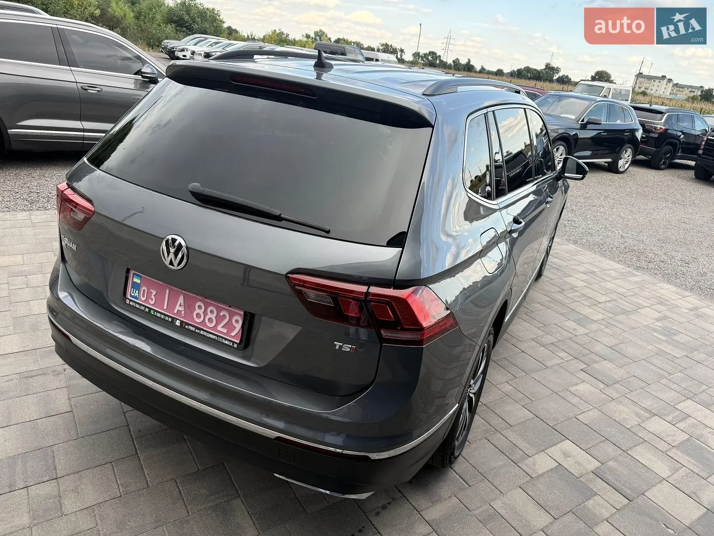2018 Volkswagen Tiguan - мініатюра 13