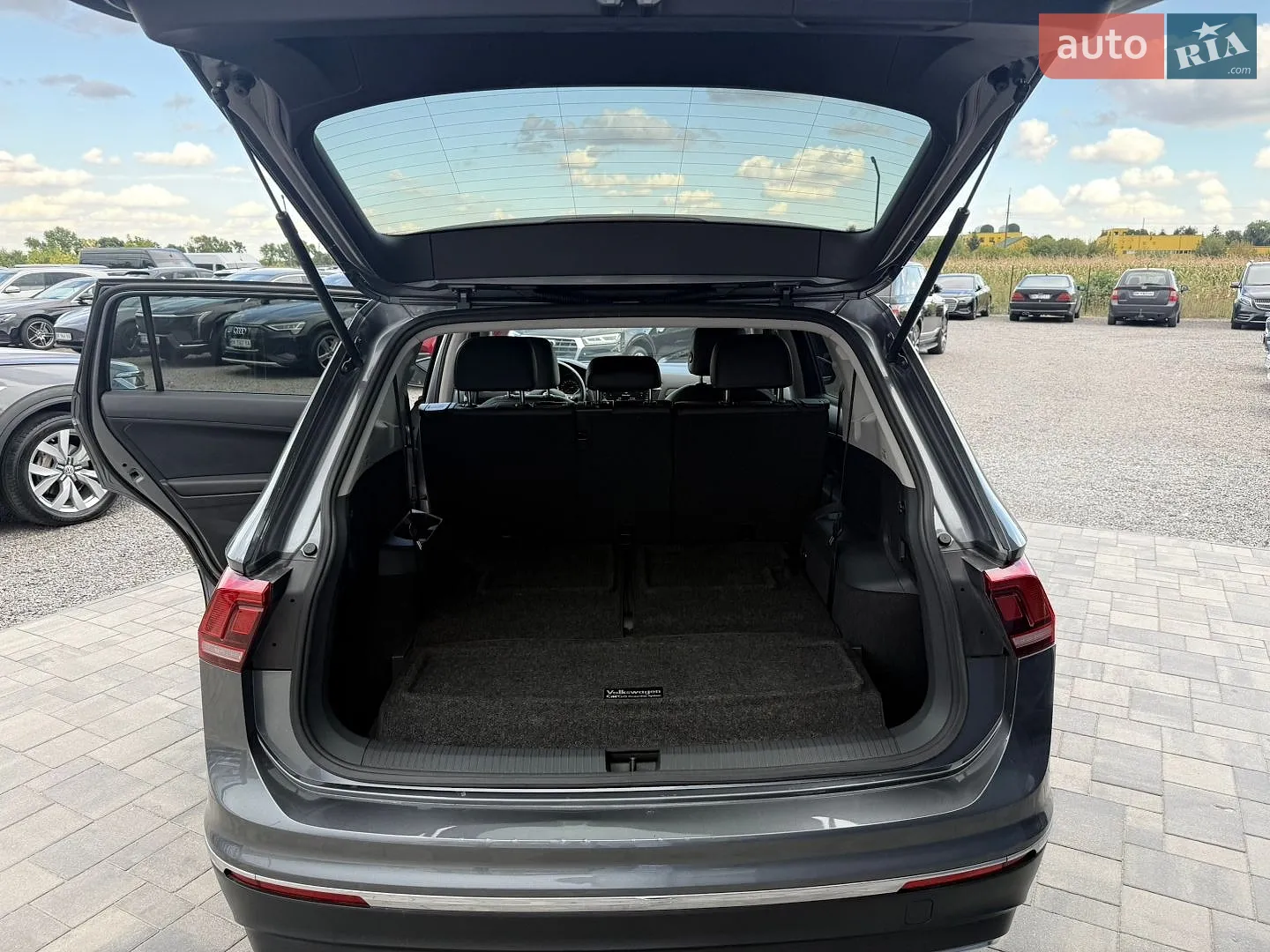 2018 Volkswagen Tiguan - мініатюра 22