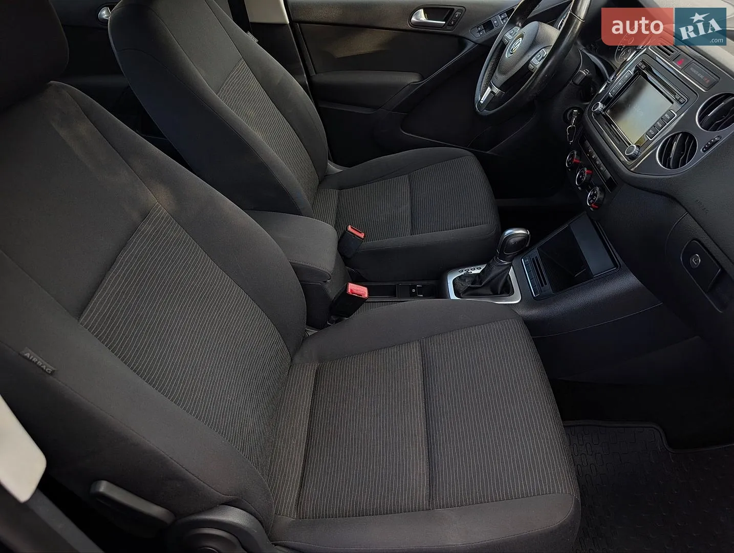 2015 Volkswagen Tiguan - мініатюра 32
