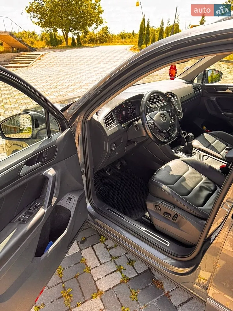 2016 Volkswagen Tiguan - мініатюра 11
