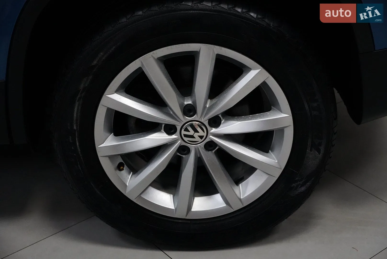 2017 Volkswagen Tiguan - мініатюра 24