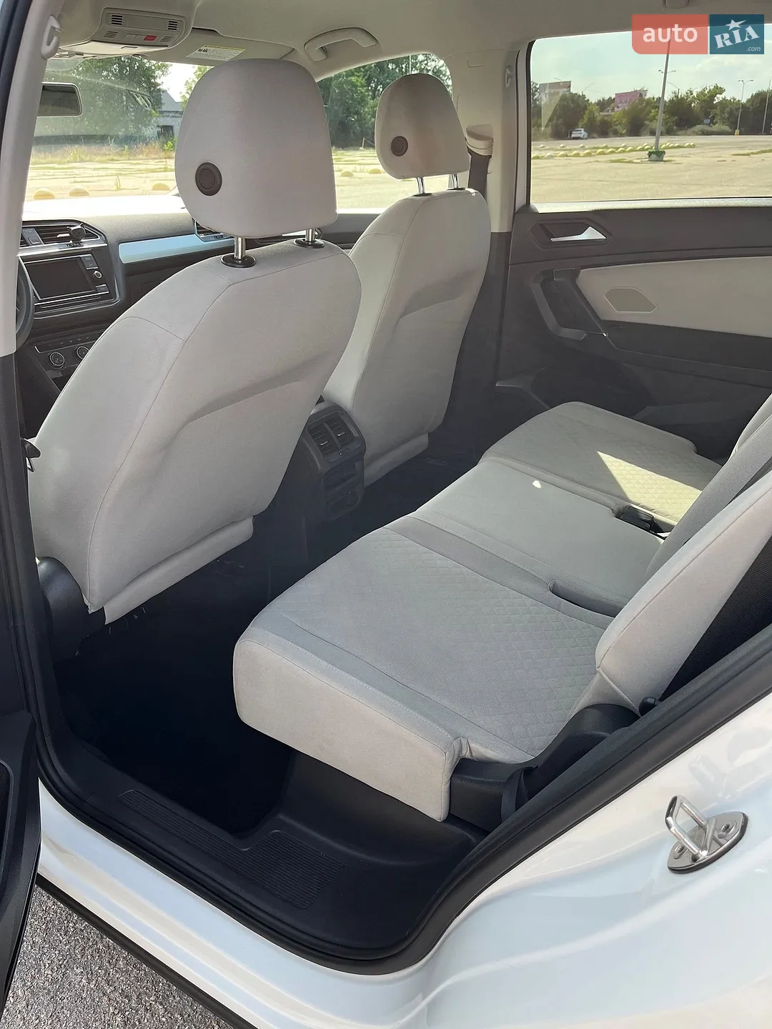 2020 Volkswagen Tiguan - мініатюра 10