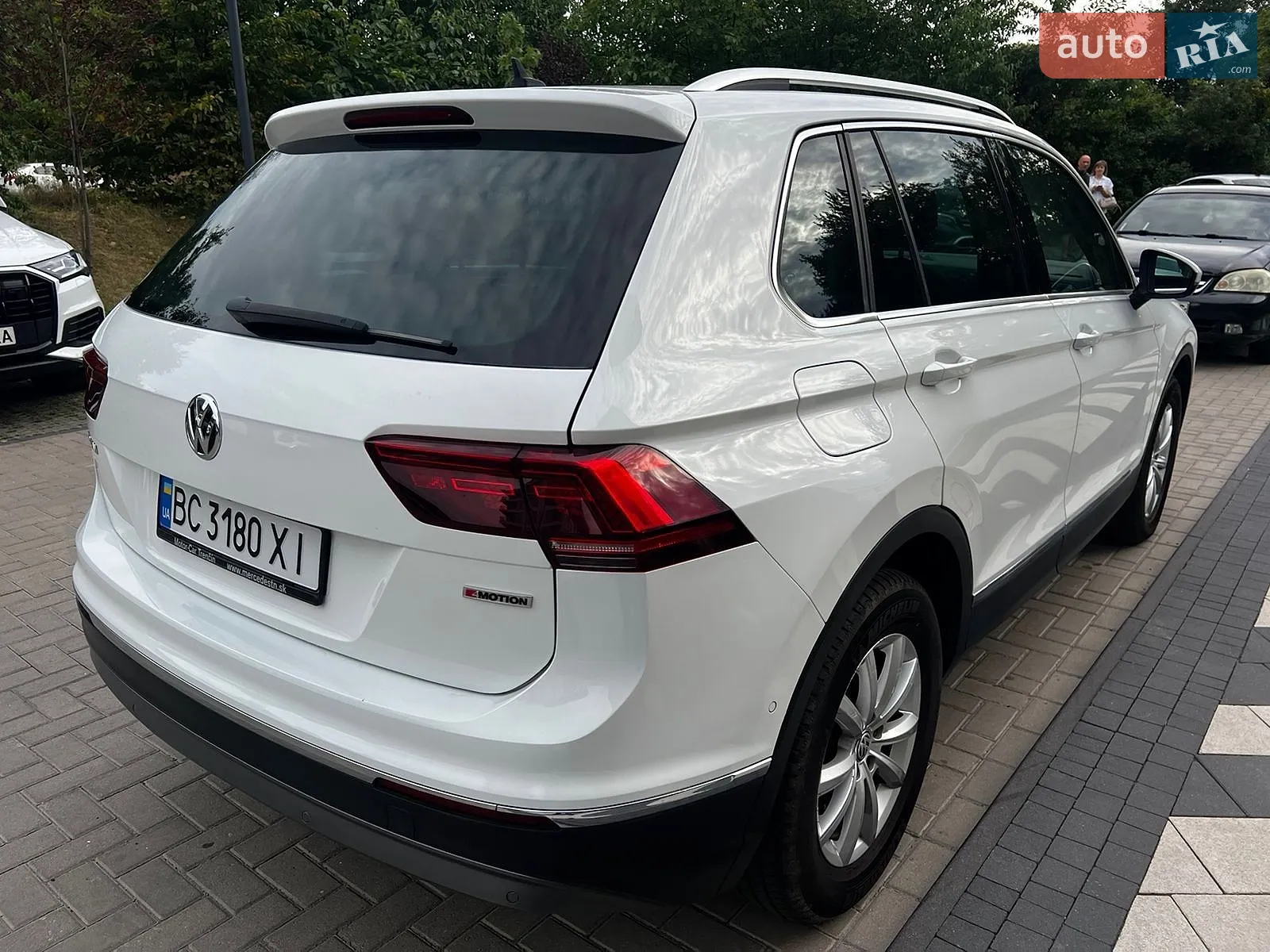 2017 Volkswagen Tiguan - мініатюра 9