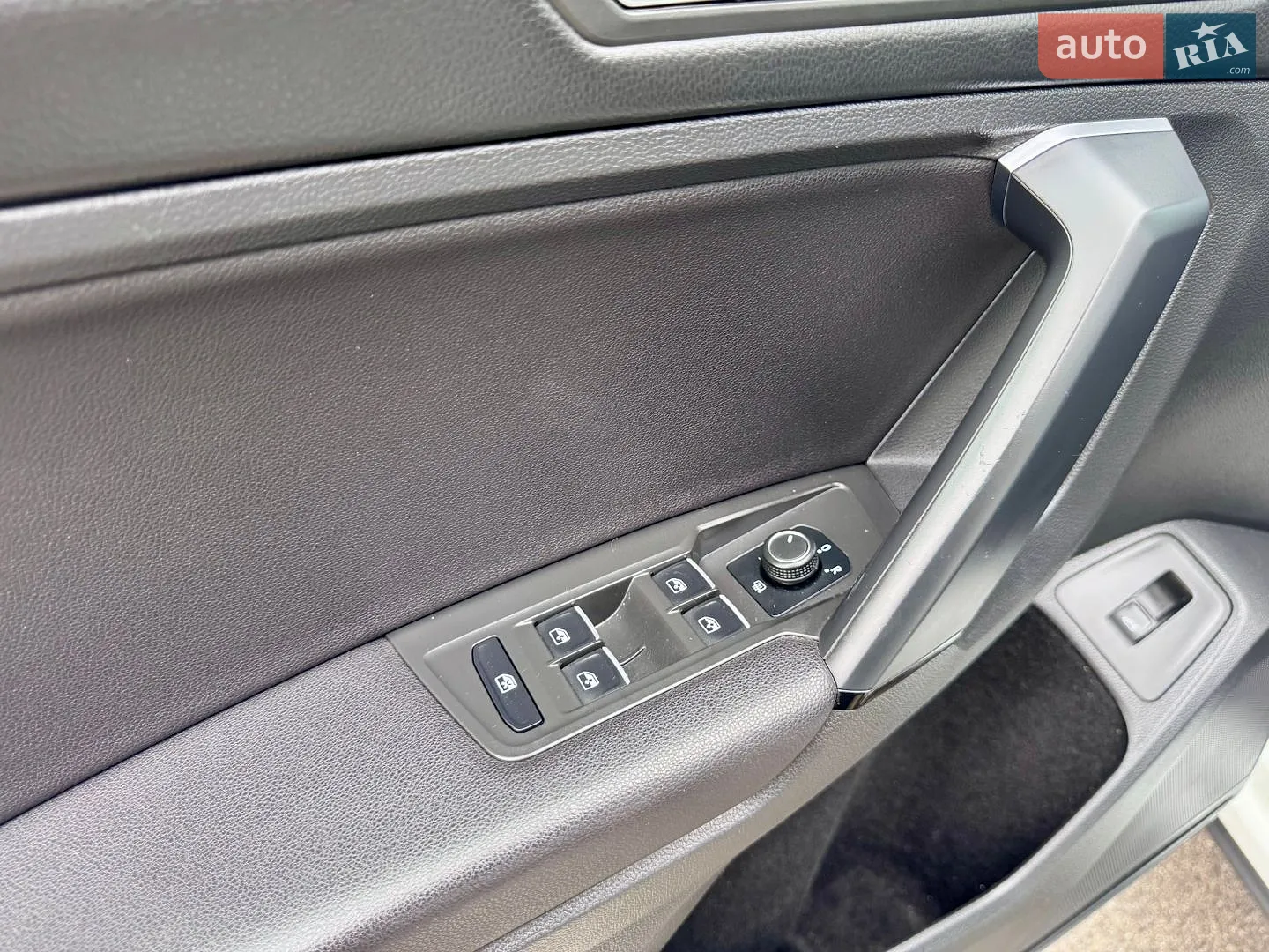 2019 Volkswagen Tiguan - мініатюра 33